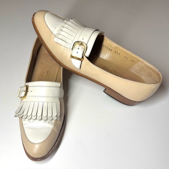 SALVATORE FERRAGAMO WOMEN'S VINTAGE SHOES SIZE 7.5 2A - Picture 1 of 8